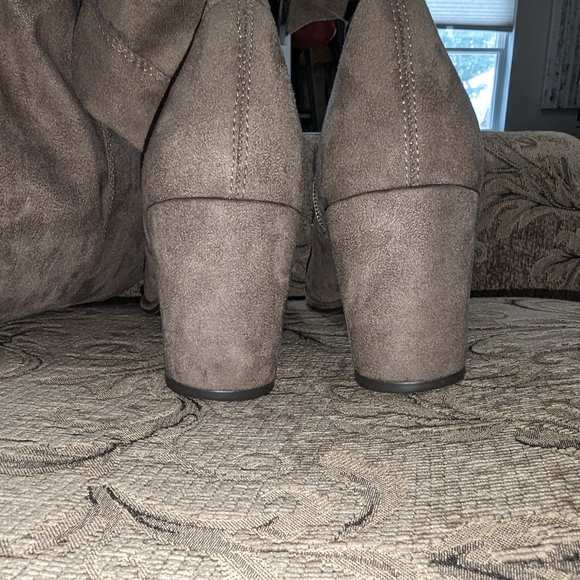 MARC FISHER YUNA Over the Knee Boots Rounded Toe Size 8.5 - Picture 5 of 5